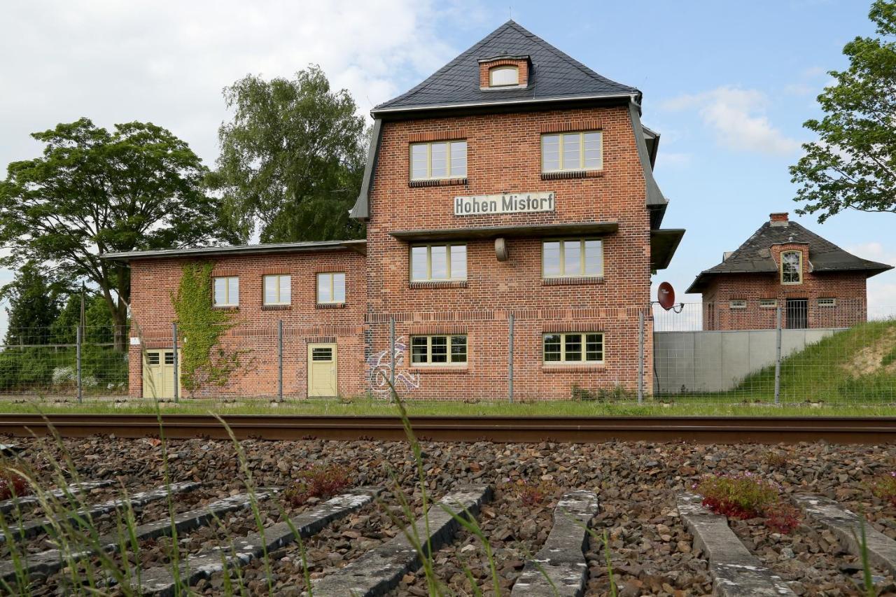 Bahnhof Hohen Mistorf Apartment Exterior photo